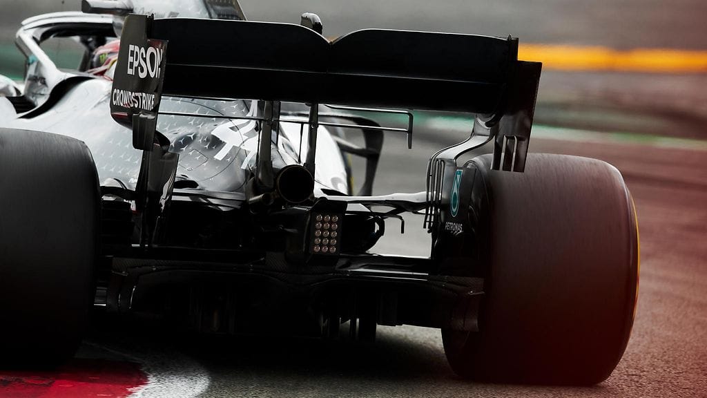 Mercedeksen takajousitukset ovat herättäneet kilpailijoiden mielenkiinnon.