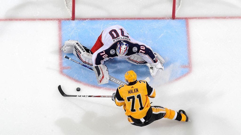 Jevgeni Malkinin kauden alkua ovat vaikeuttaneet loukkaantumiset.