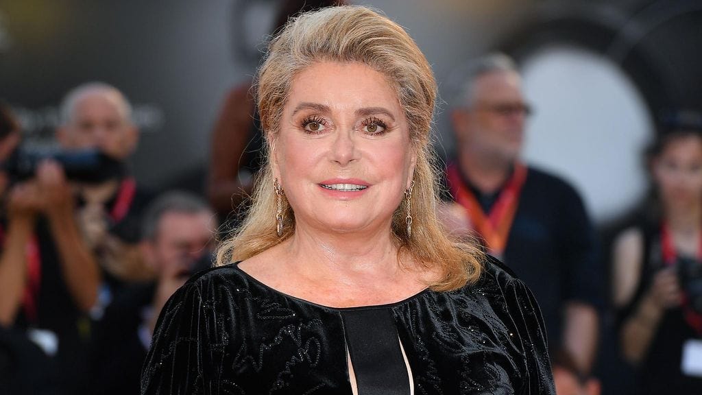 Näyttelijälegenda Catherine Deneuve osallistui elokuussa Venetsian elokuvajuhlilla Joker-elokuvan ensi-iltaan.