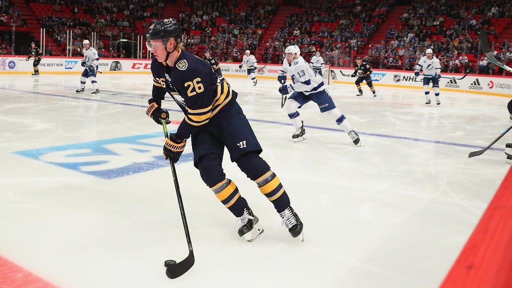 Rasmus Dahlin on Buffalo Sabresin puolustuksen kantavia voimia.