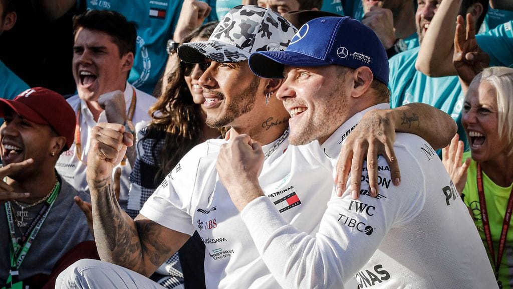 Valtteri Bottas voitti edellisen osakilpailun Yhdysvalloissa, ja kisassa toiseksi sijoittunut Mercedes-tallikaveri Lewis Hamilton varmisti maailmanmestaruuden.