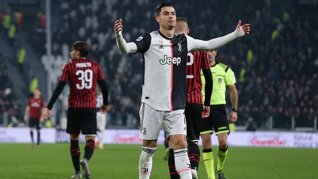 Cristiano Ronaldo joutui jälleen vaihtoon.