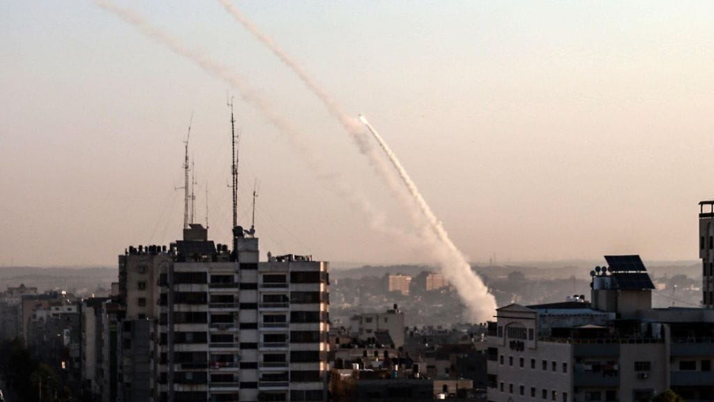 Gazan kaistalta on ammuttu runsaasti raketteja Israeliin, kertoo Israelin armeija.