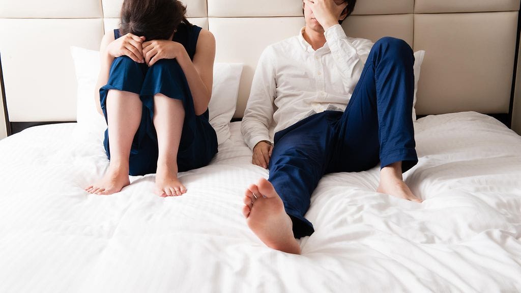 Kun nainen aloitti seksielämänsä avioliiton myötä, kävi ilmi, ettei hän pystynyt harrastamaan seksiä. Kuvituskuva.