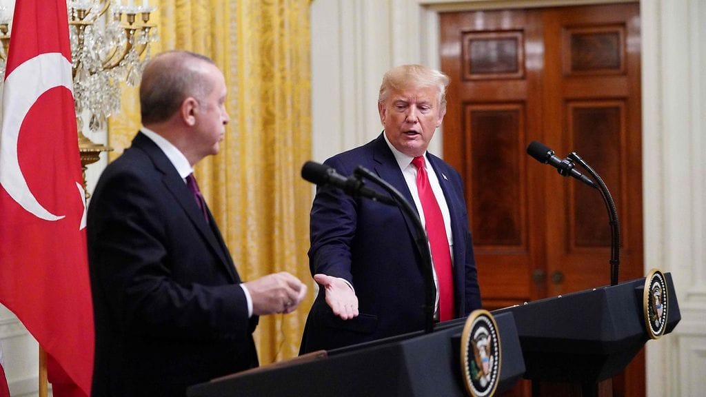 Erdogan (vas.) ja Trump tapasivat eilen Valkoisessa talossa, Yhdysvalloissa.