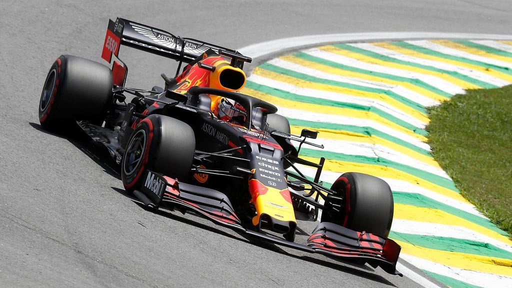 Max Verstappen nappasi paalupaikan Brasilian GP:n aika-ajoissa.