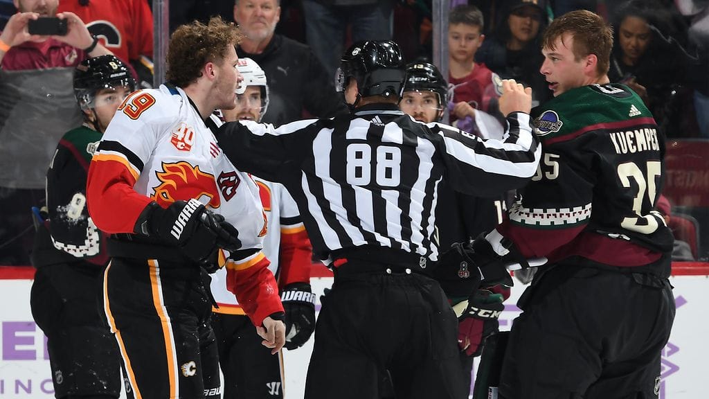 Calgary Flamesin Matthew Tkachukin ja Arizona Coyotesin Darcy Kuemperin tunteet kävivät kuumina.