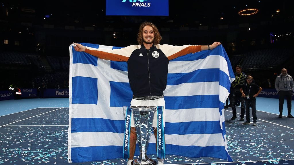 Stefanos Tsitsipas pääsi juhlimaan ATP-finaalin voittoa.