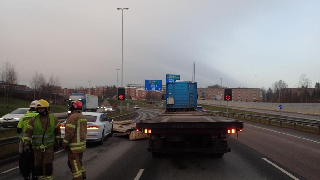 Espoo Vallikallio betonielementit Kehä I 18.11.2019 2