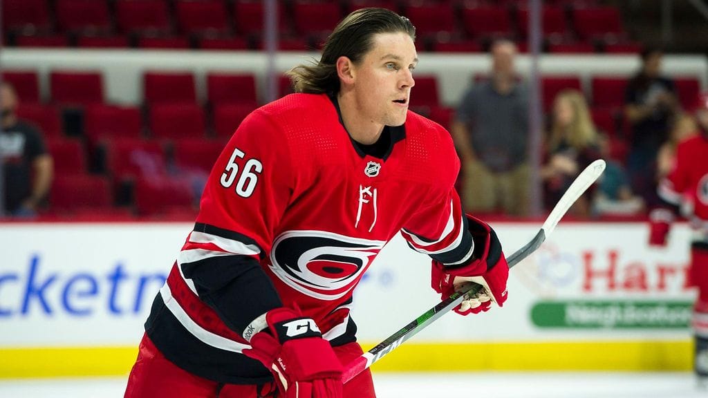 Erik Haula potee polvivammaa.