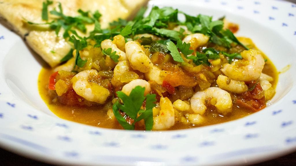 Hapanimelän tulinen katkarapucurry