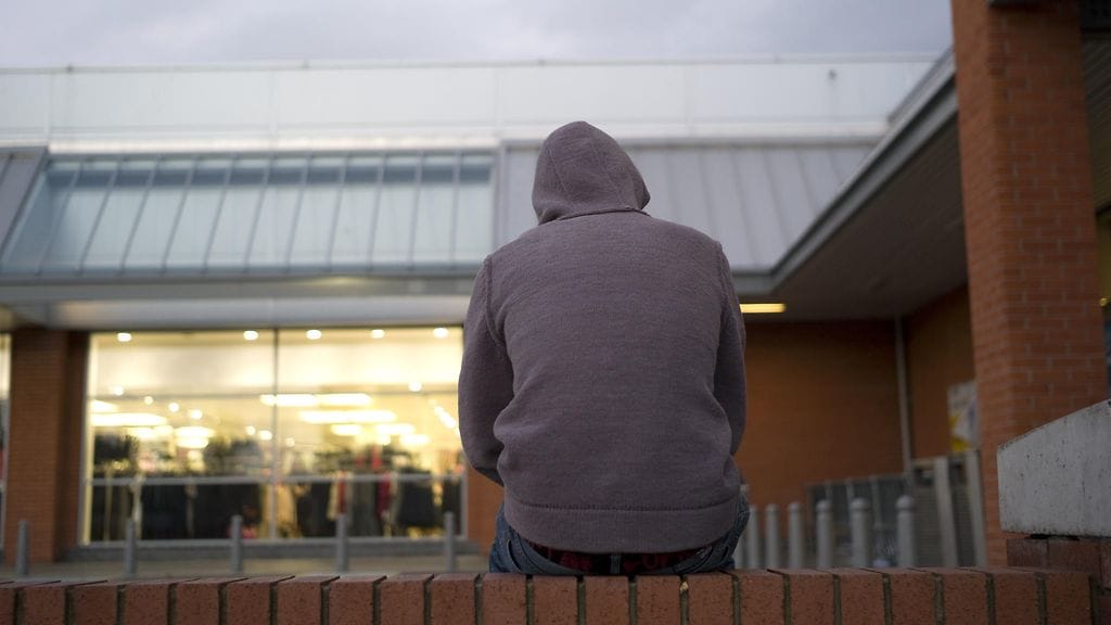 81 prosenttia 11-17-vuotiaista ei yltänyt WHO:n suositukseen vähintään tunnin päivittäisestä liikunnasta, kuten kävelystä tai pyöräilystä. Kuvituskuva.