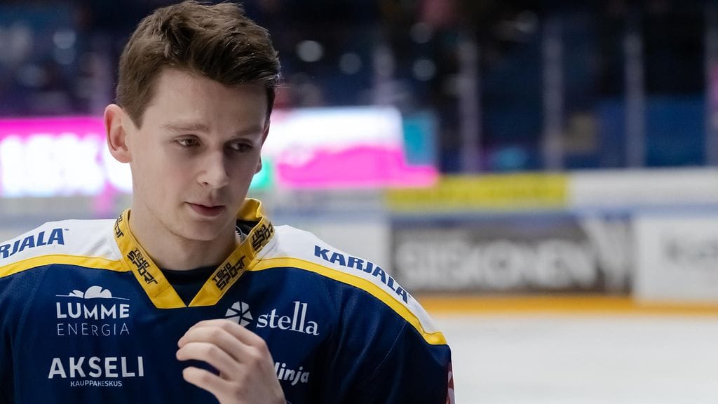 Aleksandr Jakovenko jatkaa Jukureissa.