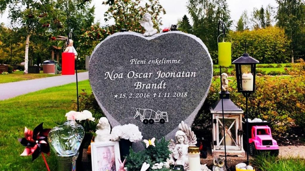 KUVA VAIN LIFESTYLEEN noan hautakivi