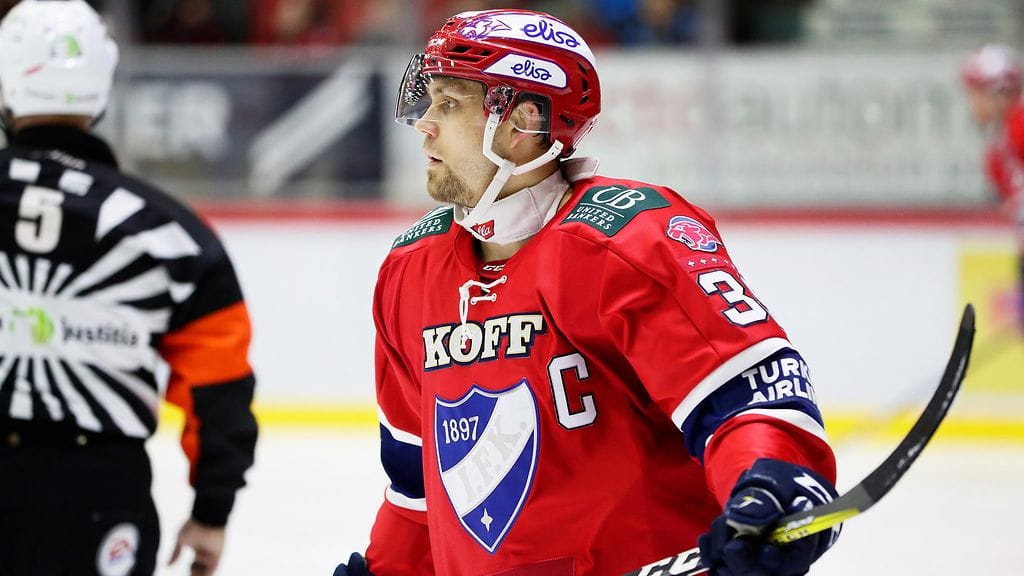 Arttu Luttinen lopettaa pelaajauransa.