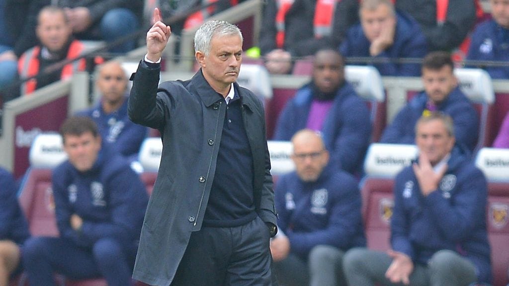 Jose Mourinhon debyytti Tottenhamin valmentajana sujui voitokkaasti.