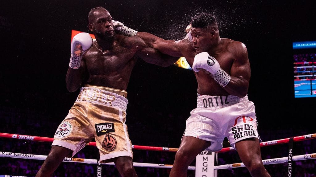 Deontay Wilder (vas.) voitti Luis Ortizin myös kaksikon uusintaottelussa.