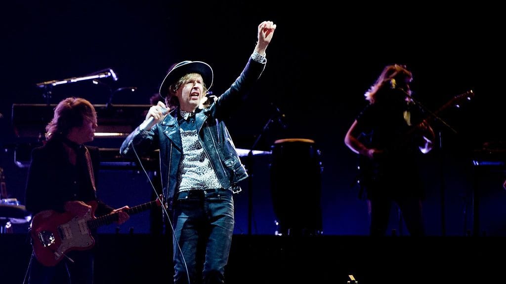 Yhdysvaltalaisen Beckin on arveltu vuosia olevan skientologi.