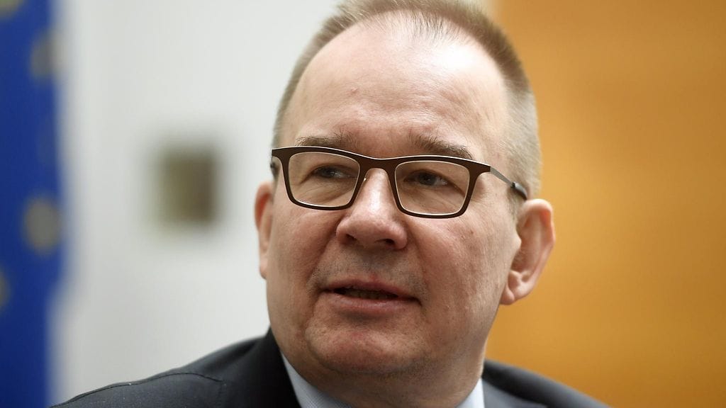 Suojelupoliisin päällikkö Antti Pelttari juhlavuosikirjan 2018 julkistustilaisuudessa Helsingissä 21. maaliskuuta 2019. Suojelupoliisi julkistaa tavanomaista laajemman vuosikirjan, koska supo täyttää kuluvana vuonna 70 vuotta ja samalla vietetään suomalaisen turvallisuuspoliisin 100-vuotisjuhlaa.