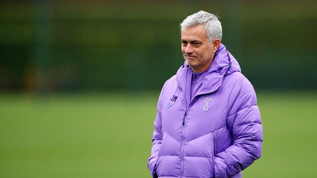Jose Mourinho otti avausottelustaan Tottenhamissa voiton West Hamia vastaan.