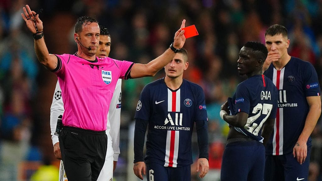 Thibaut Courtois vältti ulosajon VAR-videotarkistuksen myötä.