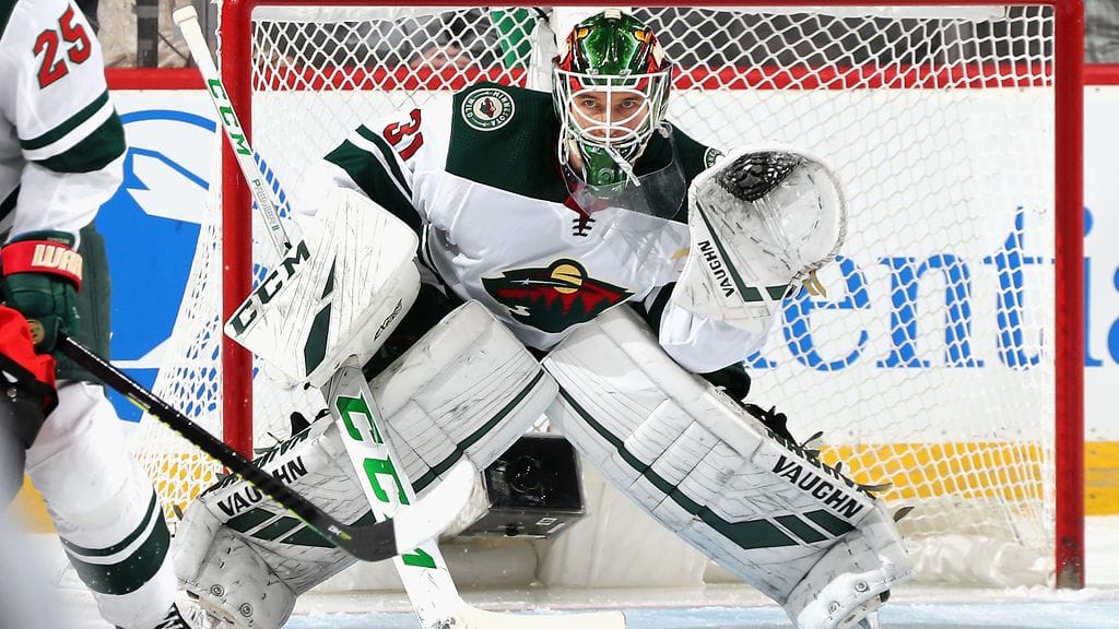 Kaako Kähkönen Minnesota Wildin maalilla.