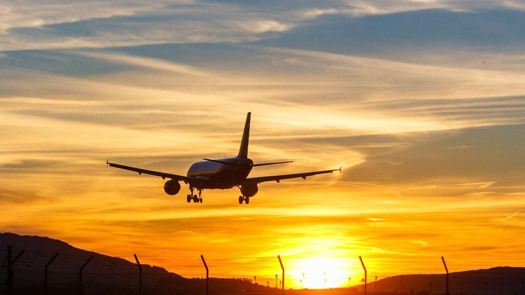 Kuvan Aeroflot-yhtiön kone ja laskeutumistilanne eivät liity uutiseen. Kuvituskuva.