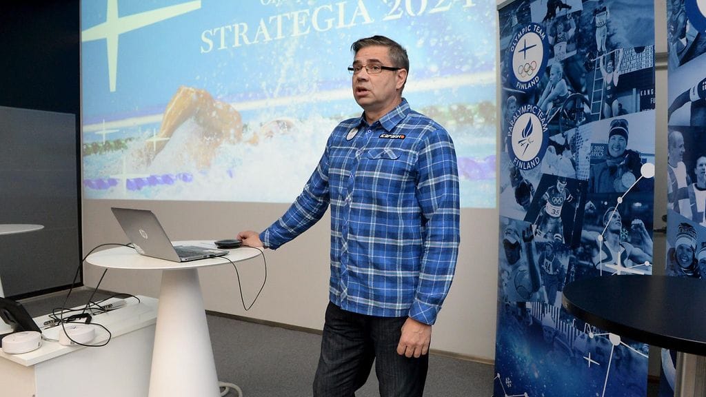 Huippu-urheiluyksikön johtaja Mika Lehtimäki julkisti kesälajien valmennustuet.