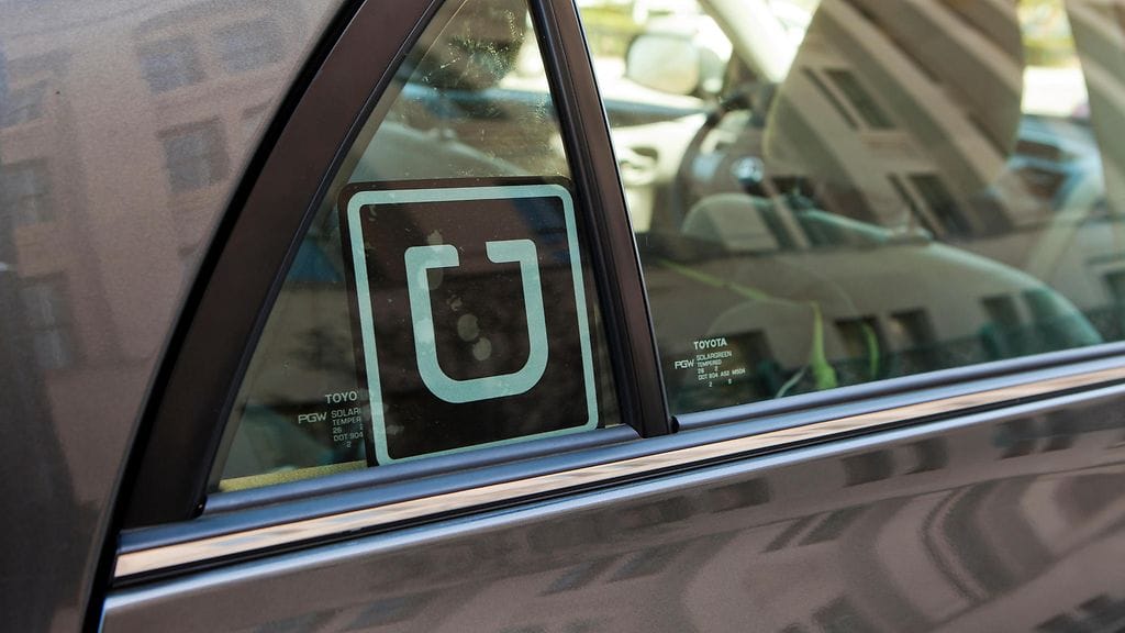 Sekä kuljettajat että matkustajat ovat kokeneet ahdistelua Uberin kyydeissä. Kuvituskuva: AOP.