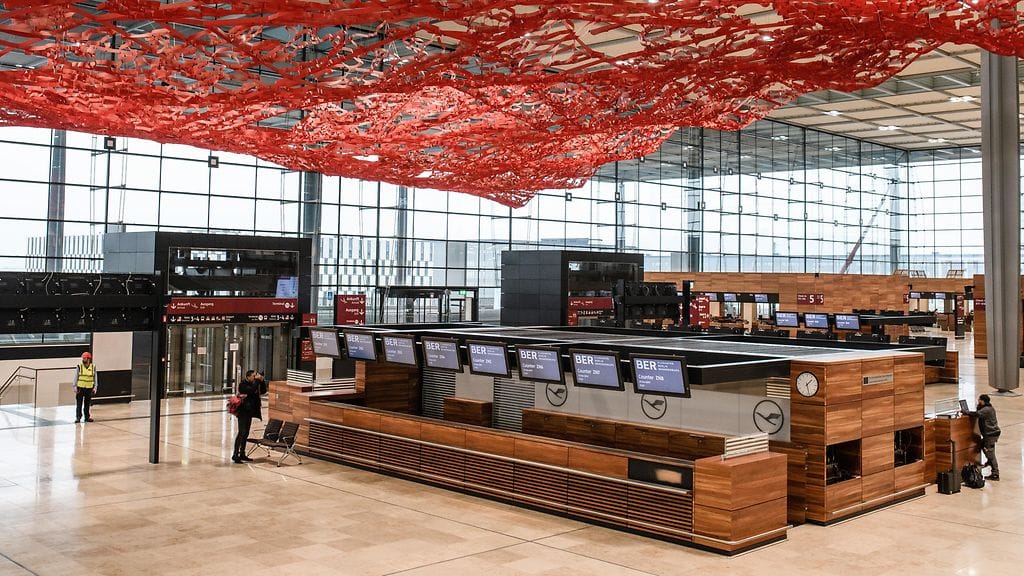 Brandenburgin alueella sijaitsevan uuden lentoaseman rakennustyöt aloitettiin vuonna 2006. Avajaisia on saatu odotella. Kuva: AOP