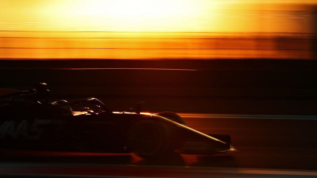 Romain Grosjean kävi kuumana, kun Valtteri Bottas kolaroi harjoituksissa.