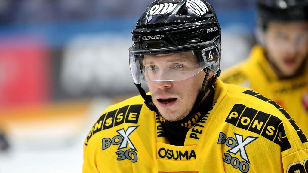 Janne Keränen teki karmean harhasyötön JYPiä vastaan.