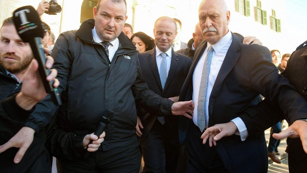 Vielä ei ole tiedossa, milloin Maltan pääministeri Joseph Muscat antaisi virallisen ilmoituksen erostaan, mutta AFP:n lähteiden mukaan pääministeri ei jatka tehtävässään enää 18. tammikuuta jälkeen.