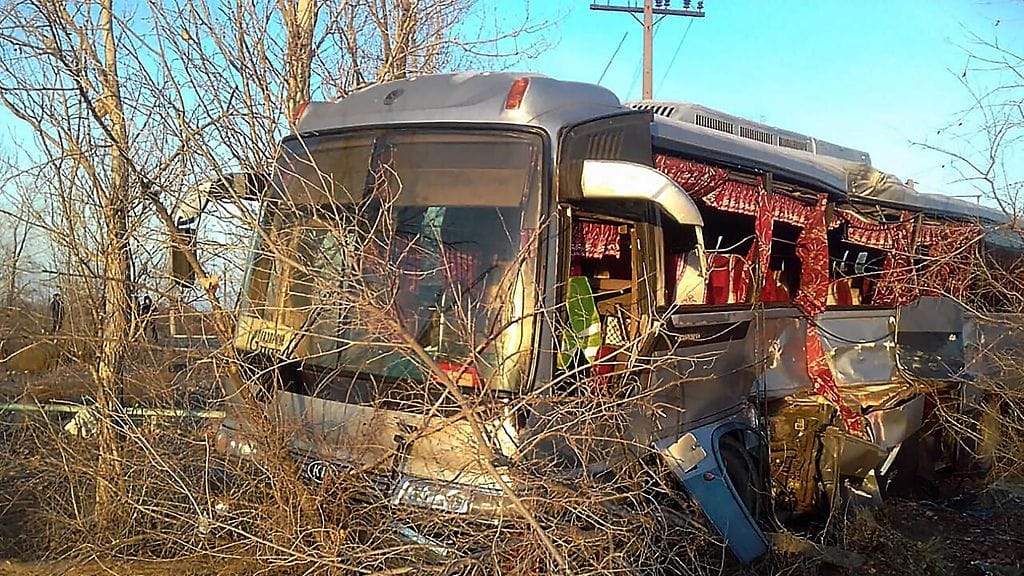 Venäjällä tapahtui aiemmin tällä viikolla toinenkin bussionnettomuus, kun kaasulaitoksen työntekijöitä kuljettanut bussi suistui tieltä Astrakhanissa.