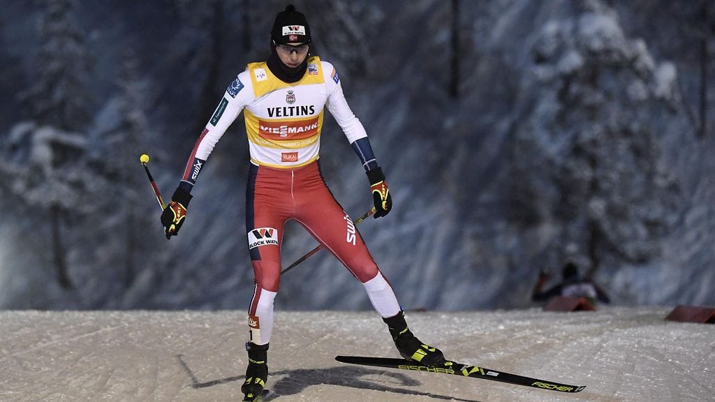 Jarl Magnus Riiber dominoi yhdistettyä Rukalla.