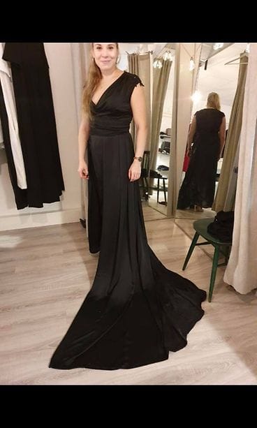 Riikka Ikäheimon suunnittelema asu