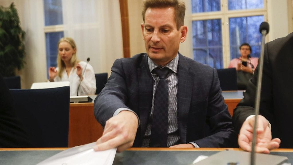 Oikeuden mukaan jäi näyttämättä, että Päivi Anttikoski olisi pudotettu päätoimittajahausta perheen asumisjärjestelyn takia.