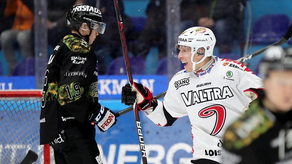 JYPillä on ollut kivaa, Pelicansilla ei.