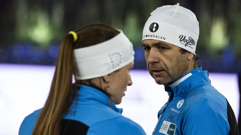 Ole Einar Björndalen ja Darja Domratsheva luotsaavat nykyään Kiinan ampumahiihtomaajoukkuetta.