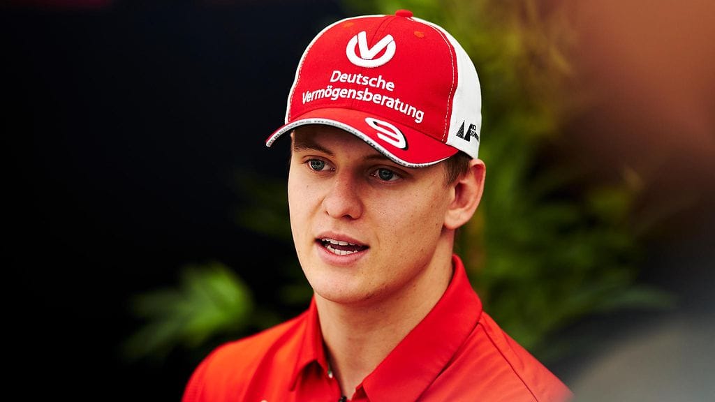 Mick Schumacherin mielessä on yksi ylitse muiden: hänen oma isänsä.