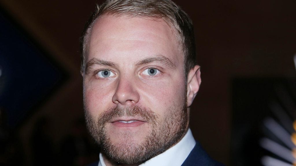 Valtteri Bottas edusti FIA:n palkintogaalassa.