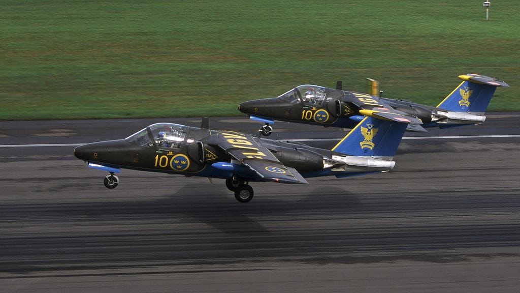 Ruotsissa ilmavoimien kaikki SK 60 -suihkuharjoituskoneet on asetettu lentokieltoon koneissa havaitun materiaalin väsymisen vuoksi.