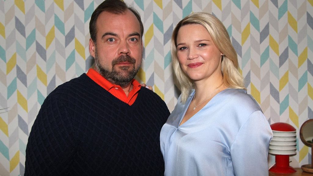 Anna-Maija Tuokko ja Max Forsman Onnelan kuvauksissa syksyllä 2019