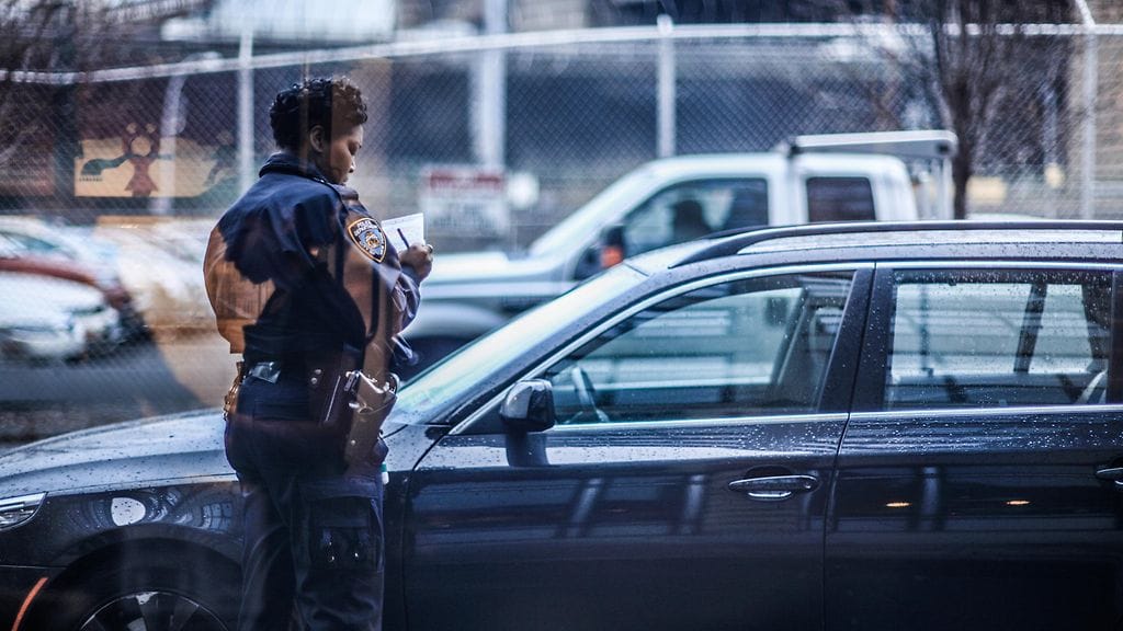 Tampan kaupungin pysäköinninvalvonta yllätti paikallisen miehen ei-niin-mukavalla tavalla. Kuvituskuva. Kuvan henkilö ei liity juttuun.