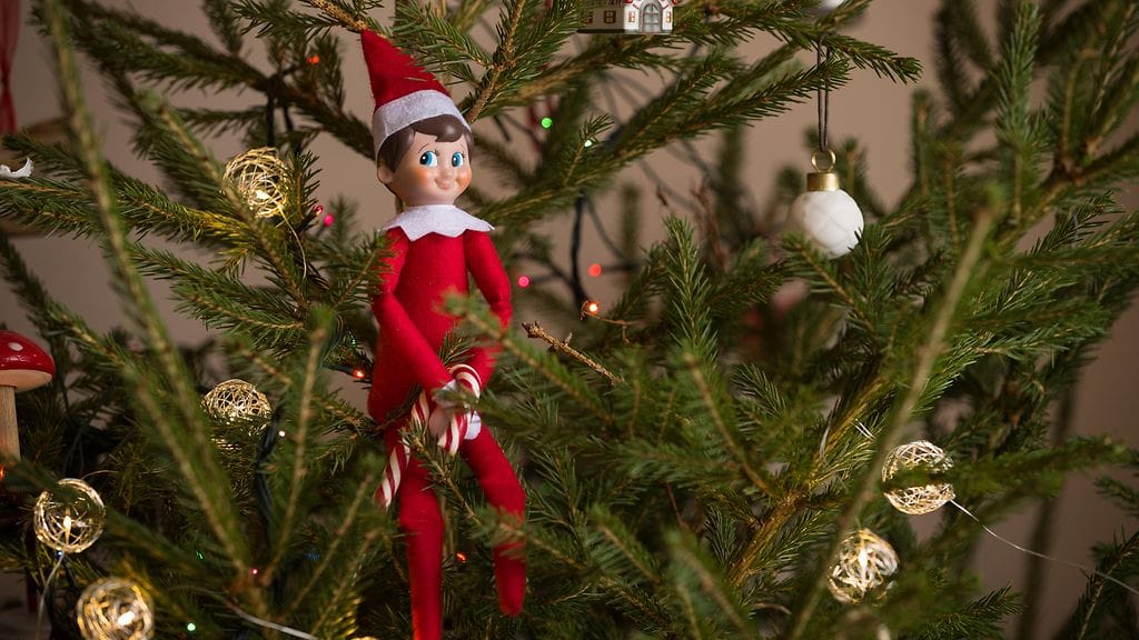 "Oletko väsynyt elämään Elf on the Shelf -tyrannian alla?", kyseli tuomari.
