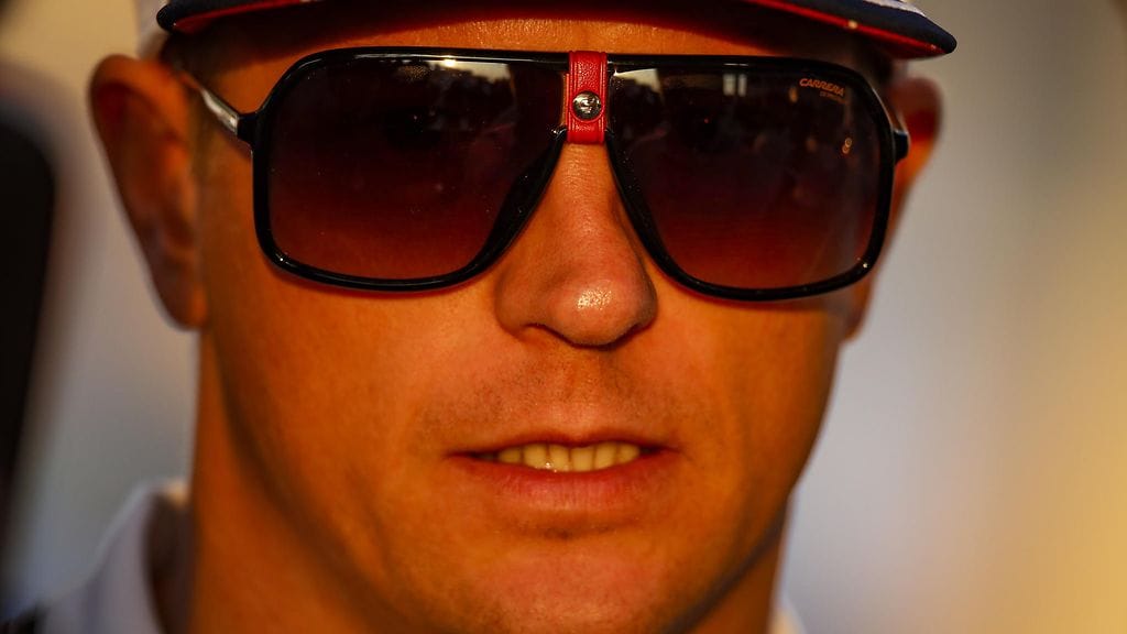 Kimi Räikkösen toiminta Alfa Romeon kauden päätösjuhlissa on kerännyt kehuja.