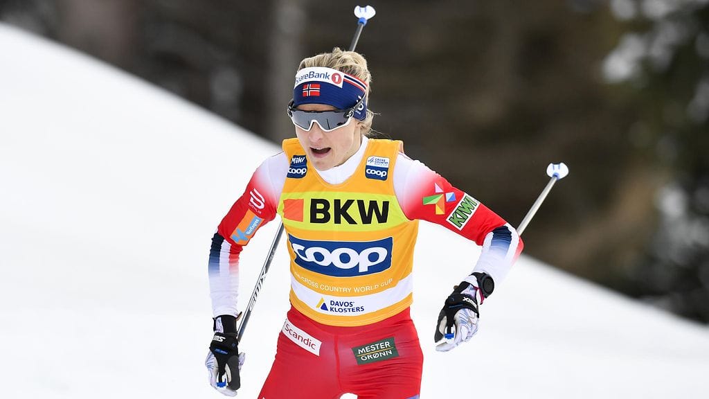 Therese Johaug sivakoi sunnuntaina Davosissa voittoon.