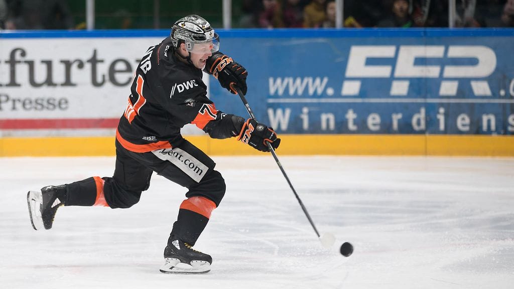 Roope Ranta näytti ilmaveivaamisen mallia.