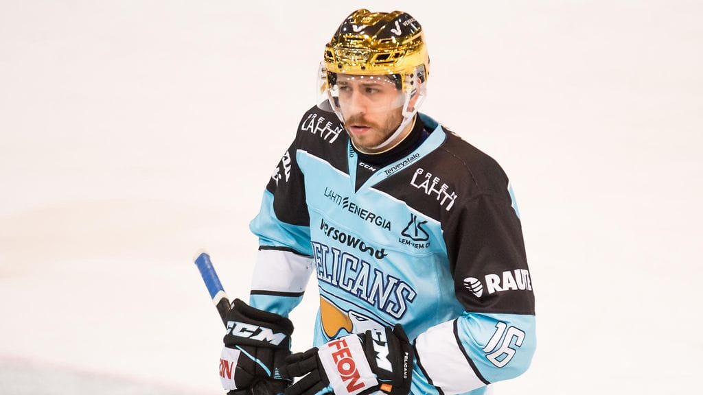 Janos Hari sai lähteä Pelicansin riveistä.