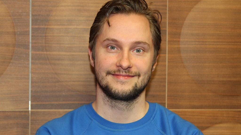 Heikki Rannan Marajorma-sketsihahmo naurattaa Putous-ohjelman katsojia.